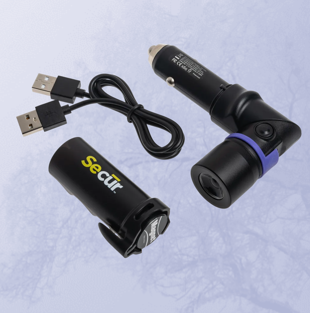 ELE:[8-in-1 Car Charger SP-4007A-Random color]-12V Charger, Power Bank,Flashlight,Window Breaker,Seat Belt Cutter